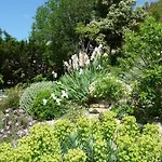Le Mille Fleurs Aubres